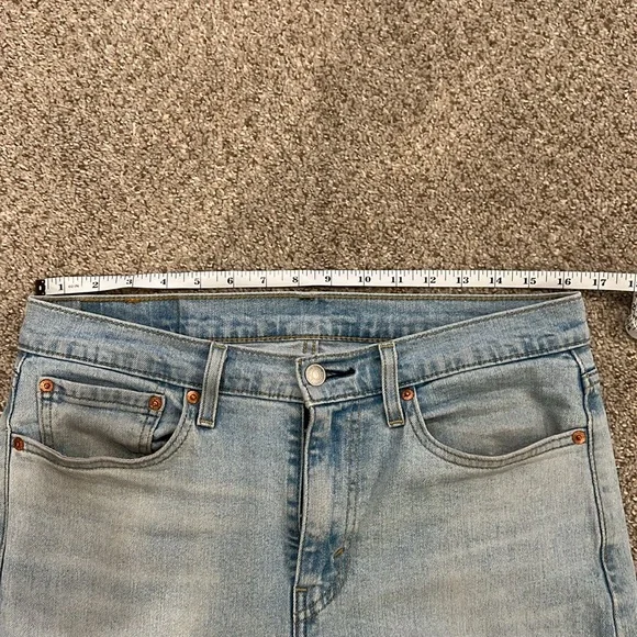 Levi’s 510 light wash jeans - Picture 2 of 5